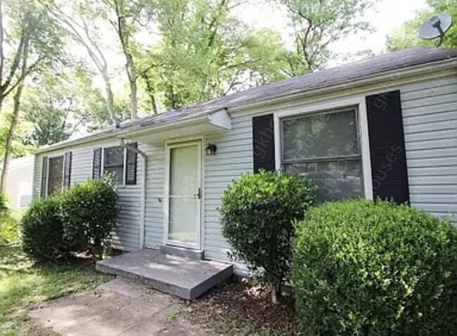 5520 Bon Air Cir in Nashville, TN - Building Photo - Building Photo
