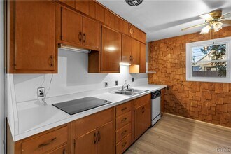 60 Leslie Ave in Utica, NY - Building Photo - Building Photo