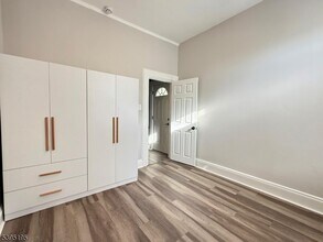 84 Westervelt Pl in Lodi, NJ - Building Photo - Building Photo