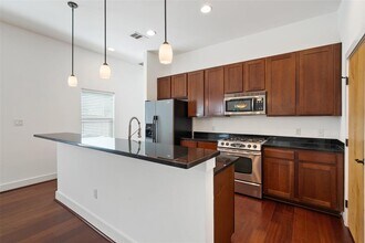 2209 Thornton Rd in Austin, TX - Building Photo - Building Photo