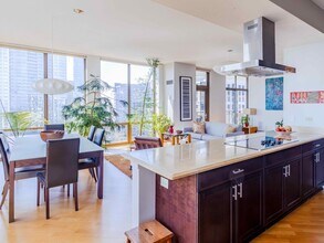 1335 S Prairie Ave in Chicago, IL - Building Photo - Building Photo