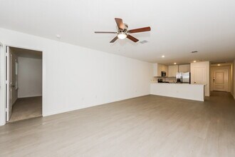 1628 Limpkin Dr, Unit 2F in Fort Worth, TX - Foto de edificio - Building Photo