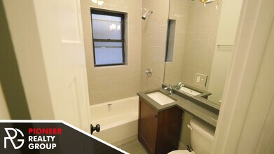 2850 N Mildred Ave, Unit 1 in Chicago, IL - Building Photo - Building Photo