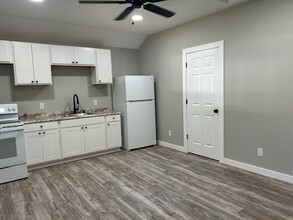 616 Riverside Dr, Unit 616B in Kilgore, TX - Foto de edificio - Building Photo