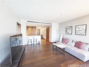 1555 Kapiolani Blvd in Honolulu, HI - Building Photo - Building Photo