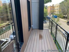 83 Gardner St, Unit 209 in Boston, MA - Building Photo - Building Photo