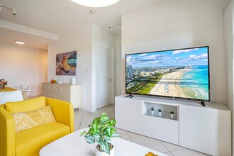 3221 SW 23rd St, Unit SI ID1056251P in Miami, FL - Building Photo - Building Photo