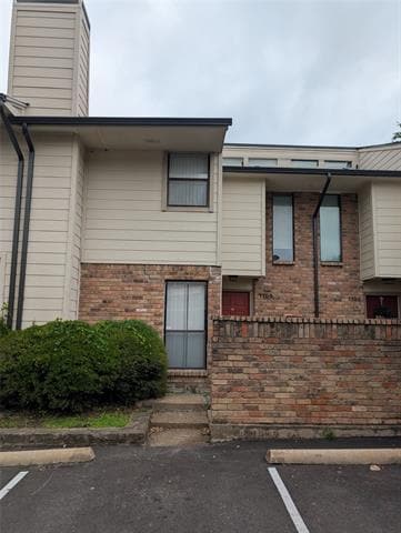 property at 6646 E Lovers Ln