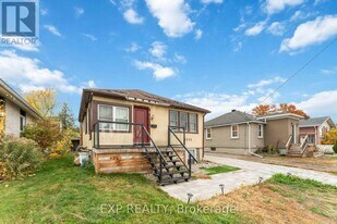 1223 Kitchener Ave in Ottawa, ON - Building Photo