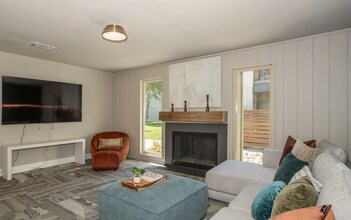 El Macero Apartments in Davis, CA - Building Photo - Building Photo