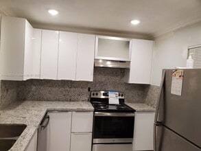 7830 Camino Real in Miami, FL - Building Photo - Building Photo