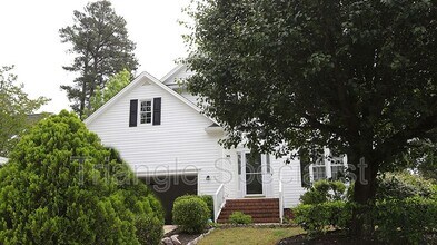 205 Brook Creek Dr in Cary, NC - Building Photo - Building Photo