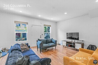 246 Columbia Pl in Los Angeles, CA - Building Photo - Building Photo