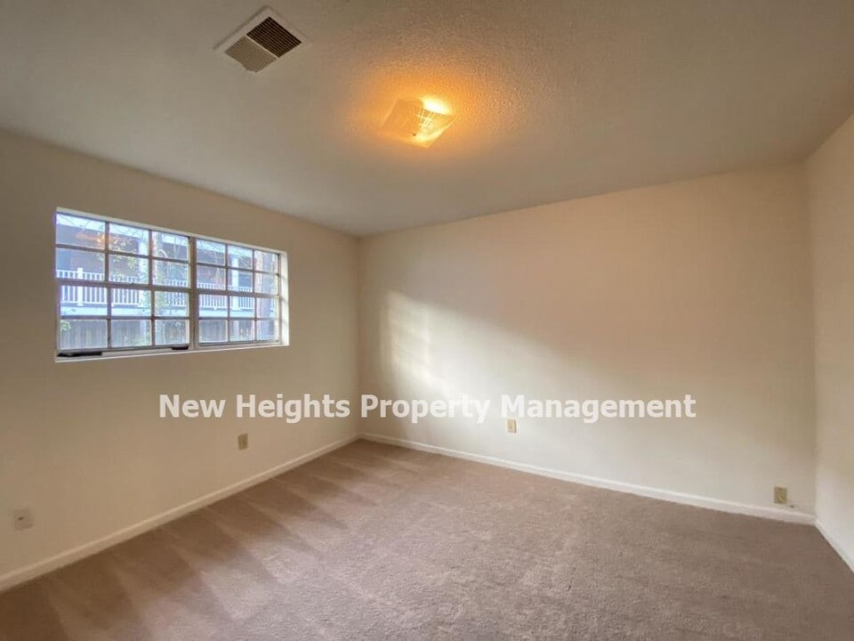1718 Raoul Wallenberg Blvd in Charleston, SC - Building Photo