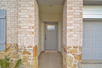 4215 Camden Lakes St in Fulshear, TX - Building Photo - Building Photo