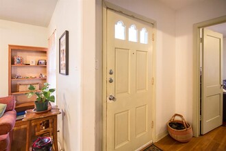 2009 Prather Ln in Austin, TX - Building Photo - Building Photo