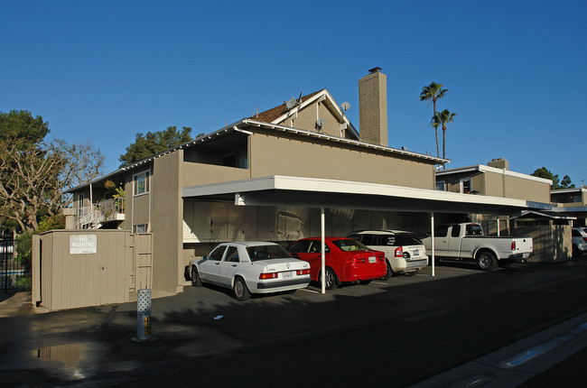 1228 Rutland Rd in Newport Beach, CA - Building Photo - Building Photo