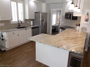 5267 Hawkesbury Way in Naples, FL - Building Photo - Building Photo