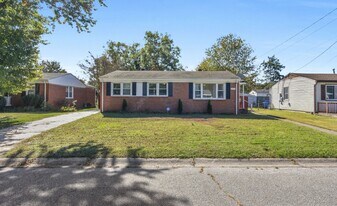 2910 Mattox Dr in Chesapeake, VA - Building Photo