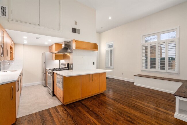 420 Medford St in Boston, MA - Building Photo - Building Photo