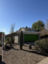 3027 E Dahlia Dr