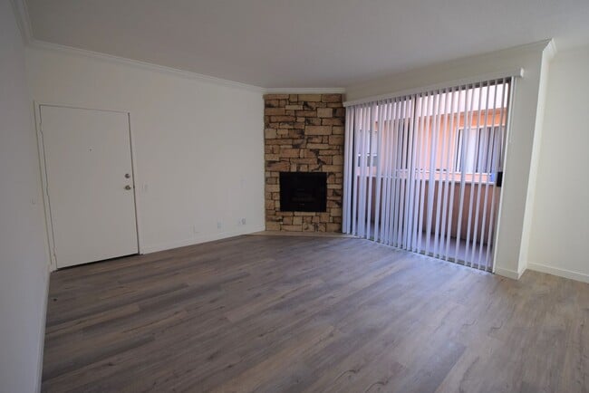 11107 La Maida St in Los Angeles, CA - Building Photo - Building Photo