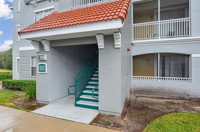 18001 Richmond Pl Dr in Tampa, FL - Foto de edificio - Building Photo