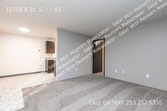 12718 A St S-Unit -03 in Parkland, WA - Building Photo - Building Photo