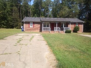 82 Paris Cir in Hiram, GA - Building Photo - Building Photo