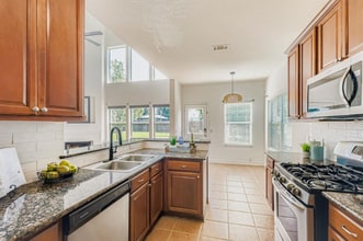 20825 Penny Royal Dr in Pflugerville, TX - Foto de edificio - Building Photo