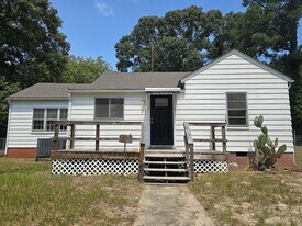 217 Brainerd Ave in Fayetteville, NC - Building Photo
