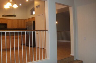 5456 W Kristal Way in Glendale, AZ - Building Photo - Building Photo