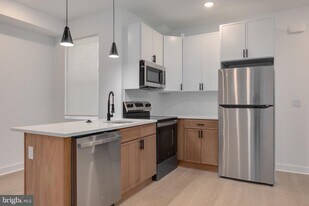 2350 N 16th St in Philadelphia, PA - Building Photo