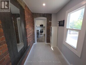 82 Albert St N in Orillia, ON - Building Photo - Building Photo