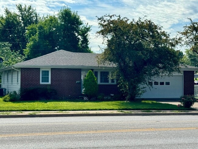 property at 429 S 36th St