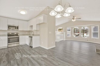 725 Pepperwood Ln in Stone Mountain, GA - Foto de edificio - Building Photo