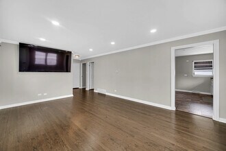 1107 Campbell Ave in Wheaton, IL - Building Photo - Building Photo
