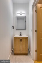 2350 N 16th St in Philadelphia, PA - Building Photo - Building Photo