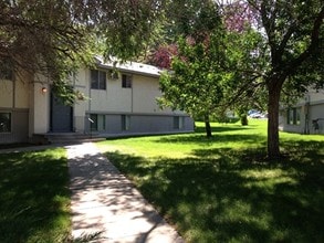 Helena Manor Apartments in Helena, MT - Foto de edificio - Building Photo