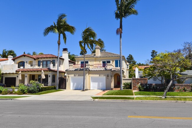 741 Guadalupe Ave in Coronado, CA - Foto de edificio - Building Photo