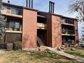 4899 S Dudley St in Denver, CO - Building Photo