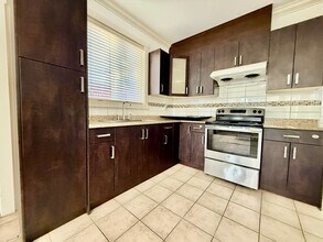 13275-13290 90 Ave in Surrey, BC - Building Photo - Building Photo