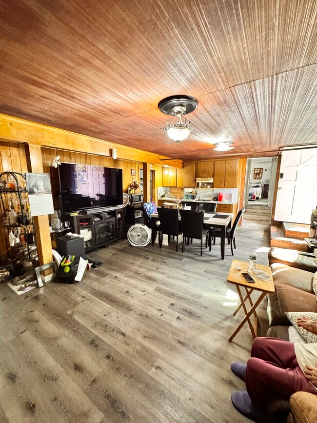 1 Johnell Pl, Unit #1