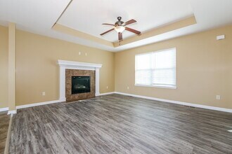 704 Fall Creek Dr in Belton, MO - Building Photo - Building Photo