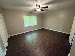 4 Wood Lane in Huntington, WV - Building Photo - Building Photo