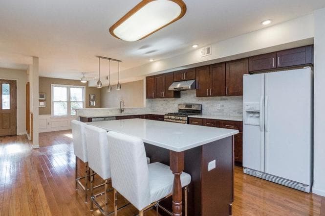 25 Sturbridge Ln in Chesterbrook, PA - Building Photo