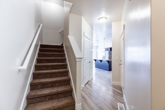 277 W 730 N in Vineyard, UT - Building Photo - Building Photo