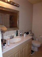 454 Lakeview Dr-Unit -4 in Weston, FL - Foto de edificio - Building Photo
