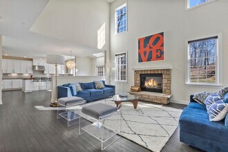 11 Fraydun Ln in Scarsdale, NY - Building Photo - Building Photo