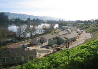 Villas Del Paraiso in Watsonville, CA - Foto de edificio - Building Photo